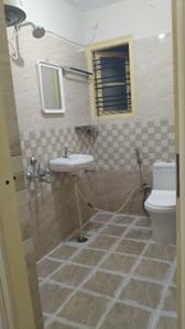 Bathroom Image of 900 Sq.ft 1 BHK Builder Floor for rent in Koramangala Bengaluru for Rs. 30000