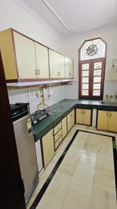 Kitchen Image of 1200 Sq.ft 3 BHK Builder Floor for rent in Swaraj Homes RWA Sant Nagar, Sant Nagar New Delhi for Rs. 60000