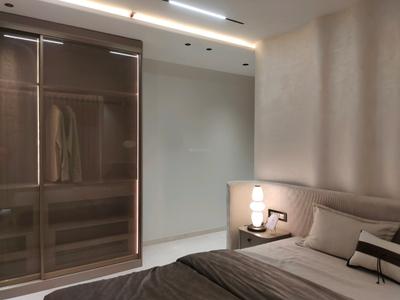 Bedroom Image of 1000 Sq.ft 2 BHK Apartment / Flat for sale in Shree Mahavir Silverlight CHSL, Vile Parle West Mumbai for Rs. 42500000