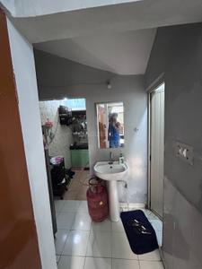 Bathroom Image of 750 Sq.ft 1.5 BHK Builder Floor for sale in Sector 51 Gurgaon for Rs. 6400000