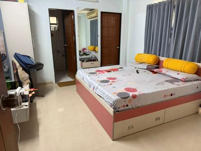 Bedroom Image of 1800 Sq.ft 3 BHK Apartment / Flat for sale in Navrangpura Ahmedabad for Rs. 12000000