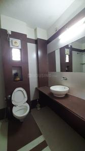Bathroom Image of 1150 Sq.ft 3 BHK Apartment / Flat for rent in New Alkapuri Vadodara for Rs. 25000