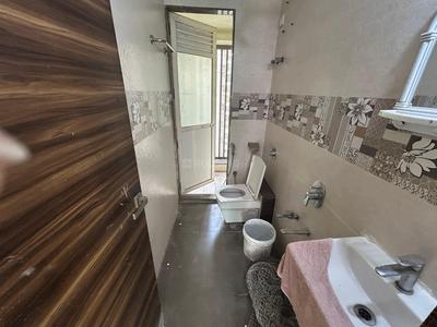 Bathroom Image of 900 Sq.ft 2 BHK Apartment / Flat for sale in Shakti Calista, Ghansoli Navi Mumbai for Rs. 21500000
