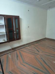 Bedroom Image of 1000 Sq.ft 2 BHK Builder Floor for rent in Sector 7 Gurgaon for Rs. 15000