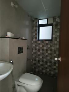 Common Bathroom Image of 2244 Sq.ft 4 BHK Apartment / Flat for rent in Shapoorji Pallonji Vanaha, Bavdhan Pune for Rs. 48000