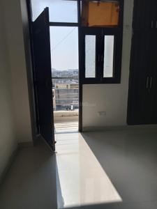 Bedroom Image of 850 Sq.ft 2 BHK Apartment / Flat for rent in Defence Enclave, Sector 44 Noida for Rs. 30000