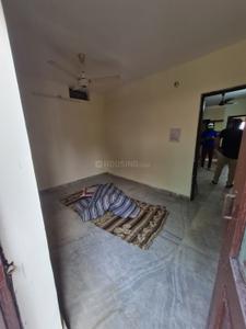 Bedroom Image of 920 Sq.ft 3 BHK Builder Floor for rent in Model Town New Delhi for Rs. 22000