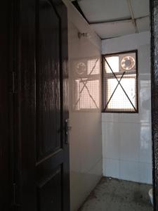 Common Bathroom Image of 1175 Sq.ft 2.5 BHK Apartment / Flat for sale in Amrapali Silicon City, Sector 76 Noida for Rs. 12000000