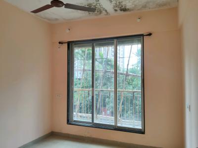 Bedroom Image of 1105 Sq.ft 3 BHK Apartment / Flat for rent in Kasarvadavali Thane for Rs. 35000