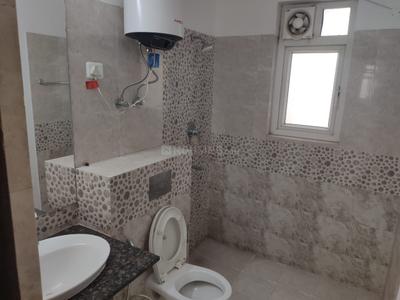 Bathroom Image of 2400 Sq.ft 3 BHK Apartment / Flat for rent in ATS Casa Espana, Bar Majra Mohali for Rs. 46000