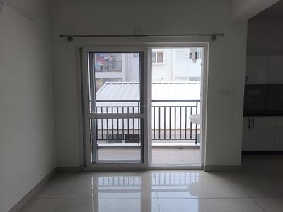 Living Room Image of 1050 Sq.ft 2 BHK Apartment / Flat for rent in Thanisandra Bengaluru for Rs. 33000