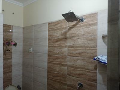 Bathroom Image of 400 Sq.ft 1 BHK Builder Floor for rent in Vaishali Ghaziabad for Rs. 10500