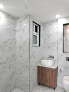 Common Bathroom Image of 1557 Sq.ft 3 BHK Builder Floor for sale in BPTP District 4, Sector 84 Faridabad for Rs. 17000000