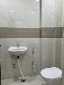 Bathroom Image of 1800 Sq.ft 2 BHK Apartment / Flat for rent in Vinoba Nagar Bilaspur for Rs. 20000