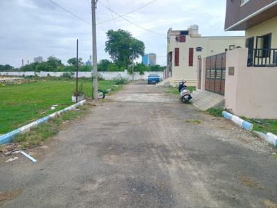 Image of 650 Sq.ft Residential Plot / Land for sale in Red Hills, Chennai for Rs. 2275000