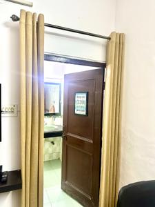 Bedroom Image of 1800 Sq.ft 6 BHK Independent House for sale in Sector 15 Gurgaon for Rs. 50000000