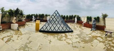 Balcony Image of 900 Sq.ft 2 BHK Apartment / Flat for sale in Kanakia Paris, Bandra East Mumbai for Rs. 33500000