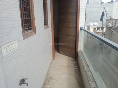 Balcony Image of 1202 Sq.ft 3 BHK Builder Floor for rent in Preet Vihar New Delhi for Rs. 38000