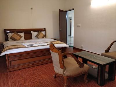 Hall Image of 2800 Sq.ft 3 BHK Independent House for rent in Sector 27 Noida for Rs. 37000