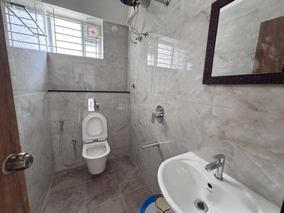 Bathroom Image of 800 Sq.ft 1 BHK Apartment / Flat for rent in Kadubeesanahalli Bengaluru for Rs. 35000