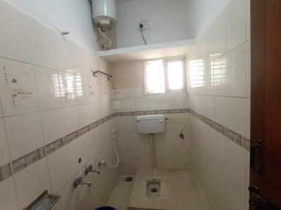 Bathroom Image of 900 Sq.ft 2 BHK Builder Floor for rent in Electronic City Bengaluru for Rs. 22000
