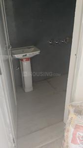 Bathroom Image of 350 Sq.ft 1 BHK Builder Floor for rent in Mayur Vihar Phase 1 New Delhi for Rs. 18000
