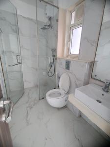 Bathroom Image of 1122 Sq.ft 2 BHK Apartment / Flat for sale in Raheja Exotica Sorento, Madh Mumbai for Rs. 25500000