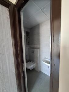 Bathroom Image of 692 Sq.ft 2 BHK Apartment / Flat for sale in Treesourus, Malad West Mumbai for Rs. 26000000
