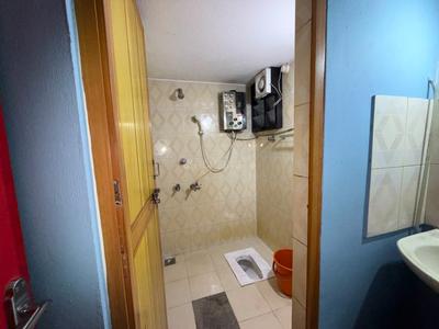 Bathroom Image of 750 Sq.ft 2 BHK Duplex for rent in Kodailbail Mangalore for Rs. 25000
