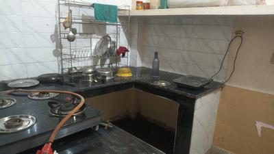 Kitchen Image of 1000 Sq.ft 2 BHK Independent House for rent in Rajajipuram Lucknow for Rs. 8000