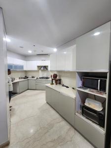 Kitchen Image of 1900 Sq.ft 4 BHK Apartment / Flat for rent in Enpar Lotus 101 Worli Residences, Lower Parel Mumbai for Rs. 350000