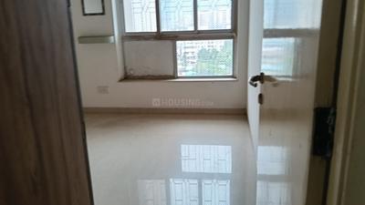 Bedroom Image of 920 Sq.ft 2 BHK Apartment / Flat for rent in Tarangan Towers, Thane West Thane for Rs. 55000