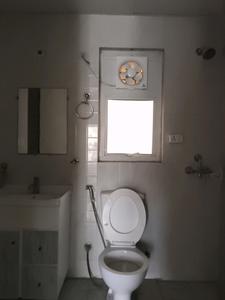 Common Bathroom Image of 1870 Sq.ft 3.5 BHK Apartment / Flat for sale in Hawelia Valenova Park, Noida Extension Greater Noida for Rs. 17900000