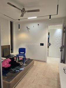 Bedroom Image of 1000 Sq.ft 2 BHK Builder Floor for rent in Karkardooma New Delhi for Rs. 32000