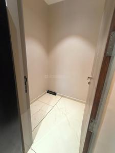 Bathroom Image of 2200 Sq.ft 4 BHK Apartment / Flat for sale in Courtyard Bellagio, Bhayli Vadodara for Rs. 15100000