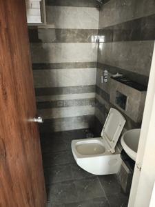 Bathroom Image of 700 Sq.ft 2 BHK Apartment / Flat for rent in Uma Silver Oak, Harni Vadodara for Rs. 18000