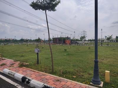 Image of 3000 Sq.ft Residential Plot / Land for sale in DLF Parc Estate, Siruseri, Chennai for Rs. 11400000