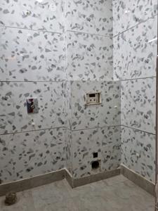 Common Bathroom Image of 810 Sq.ft 3 BHK Apartment / Flat for sale in Dwarka Mor New Delhi for Rs. 6000000