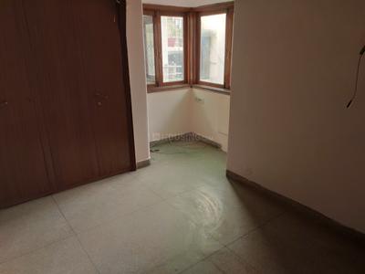 Bedroom Image of 800 Sq.ft 2 BHK Apartment / Flat for rent in Sahyog Apartments, Pitampura New Delhi for Rs. 22000