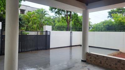 Balcony Image of 3000 Sq.ft 3 BHK Independent House for rent in Indraprastha Society, Manjari Budruk Pune for Rs. 38000