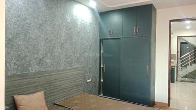 Bedroom Image of 750 Sq.ft 1 BHK Builder Floor for rent in Sector 14 Gurgaon for Rs. 31000