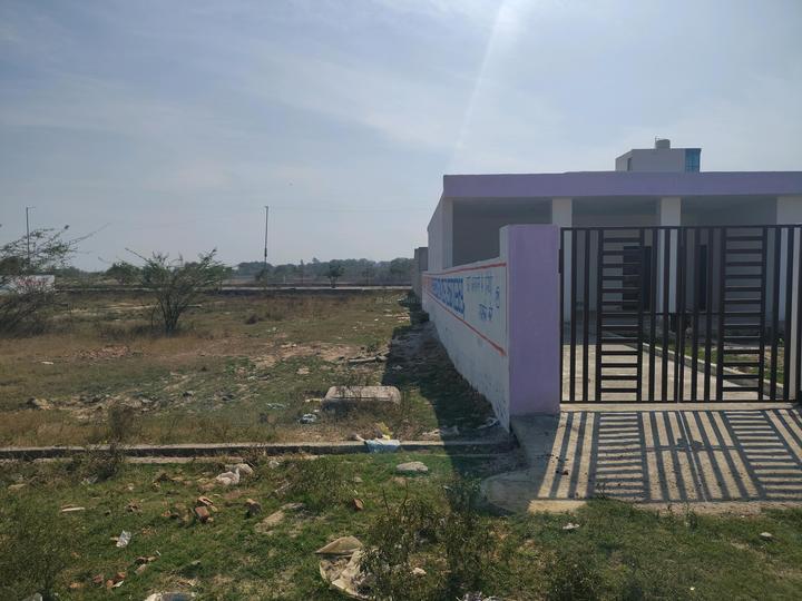 Sector 18 Greater Noida Main Image 1