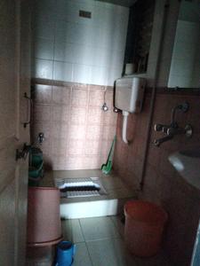 Common Bathroom Image of 1000 Sq.ft 2 BHK Apartment / Flat for sale in Panvel Navi Mumbai for Rs. 12500000