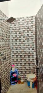 Bathroom Image of 999 Sq.ft 6 BHK Independent House for sale in Sarsol Aligarh for Rs. 6000000