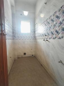 Bathroom Image of 950 Sq.ft 2 BHK Apartment / Flat for rent in Kasba Kolkata for Rs. 20000