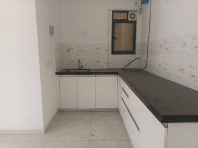 Kitchen Image of 950 Sq.ft 2 BHK Apartment / Flat for sale in Amanora Gold Towers, Hadapsar Pune for Rs. 11700000