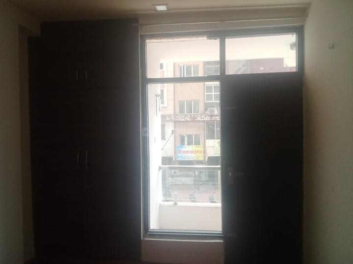 Bees Dukan, Adarsh Nagar Main Image 1