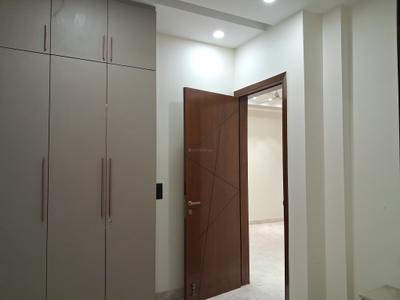 Bedroom Image of 1350 Sq.ft 3 BHK Builder Floor for sale in Paschim Vihar New Delhi for Rs. 25000000