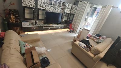 Living Room Image of 1200 Sq.ft 2 BHK Apartment / Flat for rent in Mantri Glades, Kaikondrahalli Bengaluru for Rs. 65000