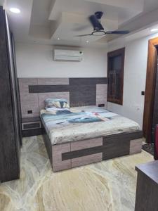Bedroom Image of 1350 Sq.ft 4 BHK Builder Floor for sale in Laxmi Nagar New Delhi for Rs. 15500000